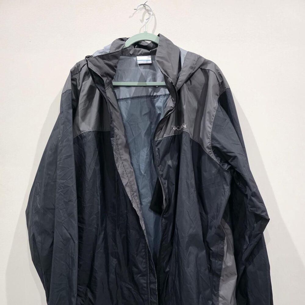 Columbia-sportswear Men's Black and Navy Jacket